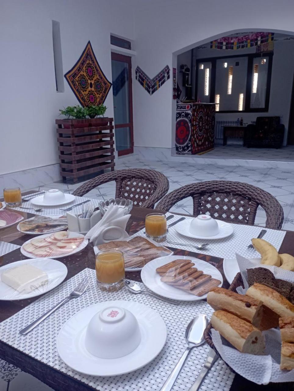 Art Suzani National House Hotel Buchara Buitenkant foto