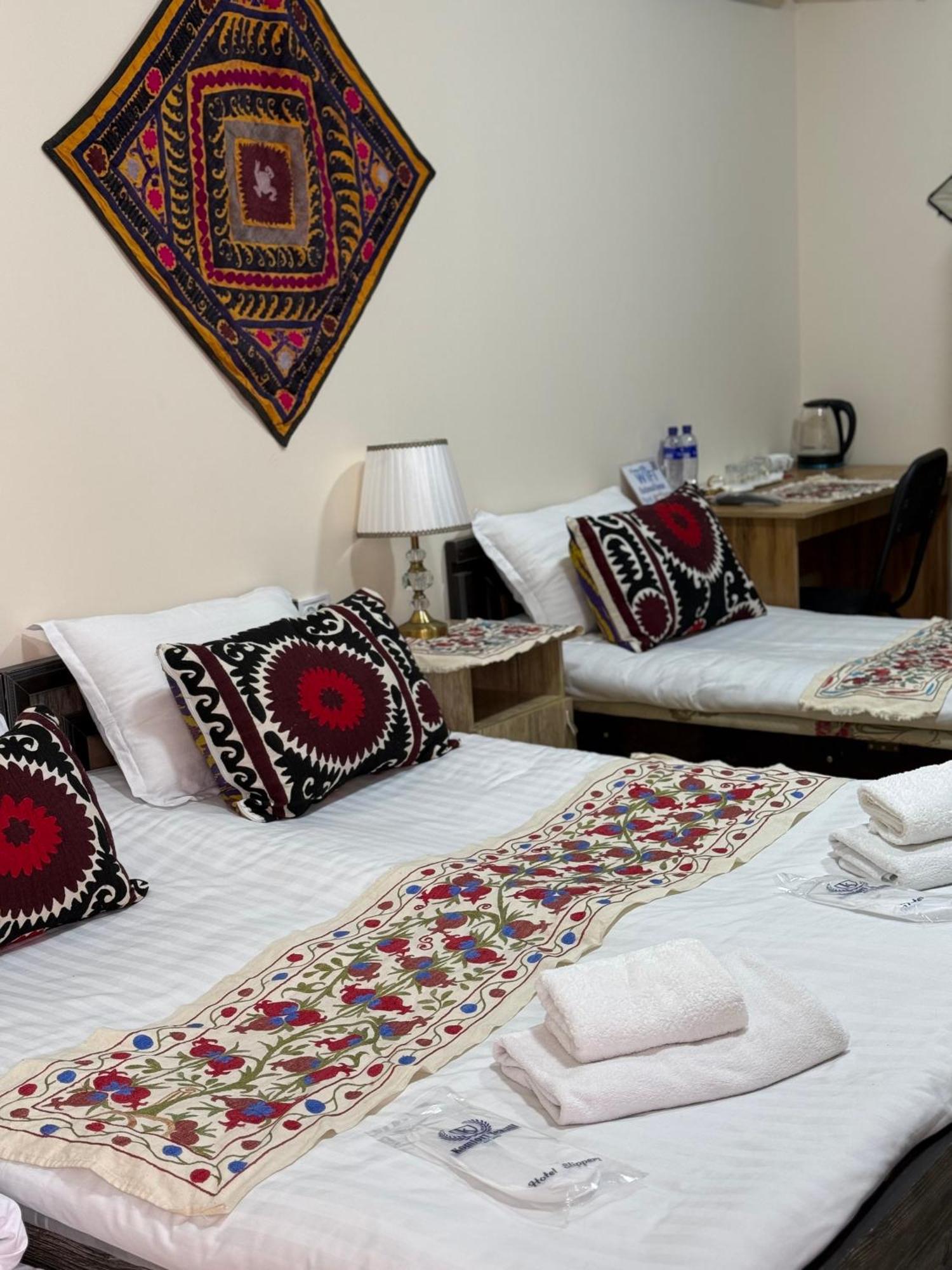 Art Suzani National House Hotel Buchara Buitenkant foto