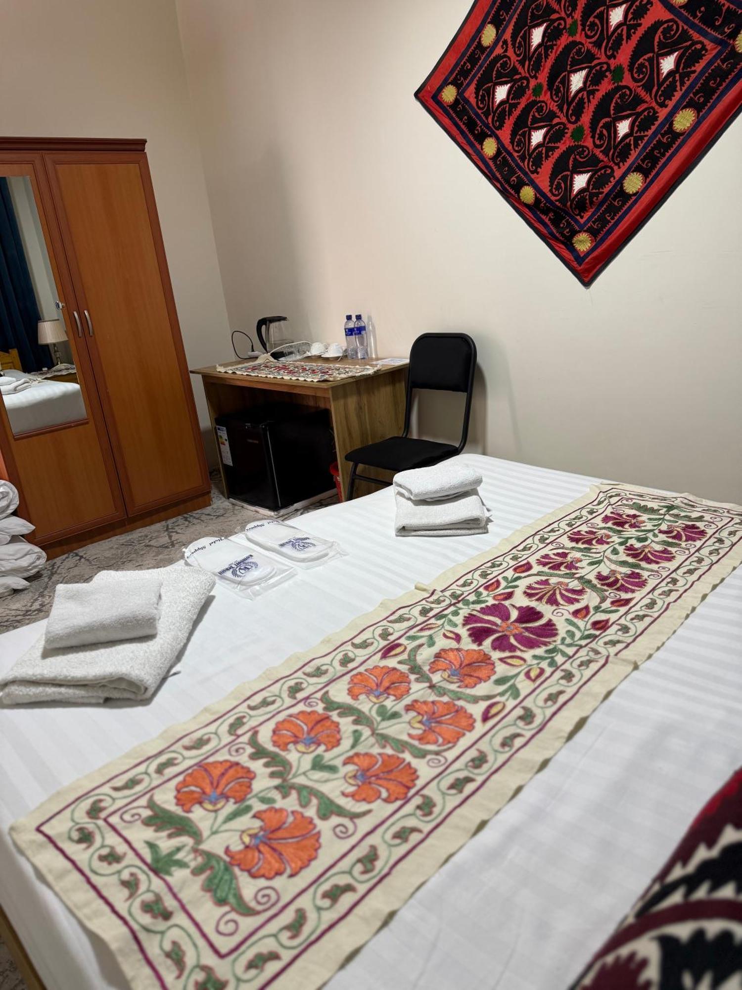 Art Suzani National House Hotel Buchara Buitenkant foto